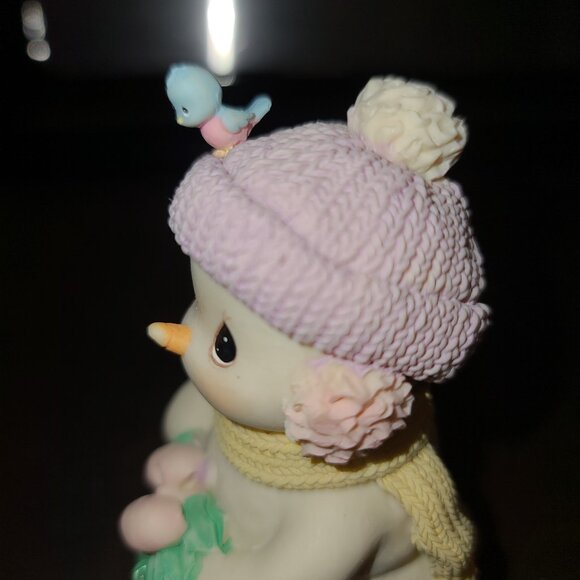 Precious Moments Snowgirl with light up wreath - Picture 3 of 7